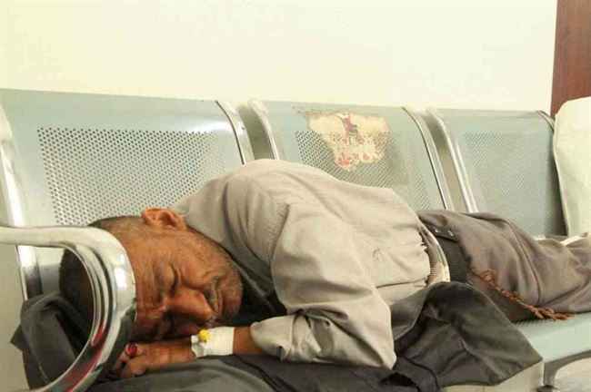 مصاب بالسرطان مع غيره آلاف في صراع يومي للبقاء على الحياة في تعز
