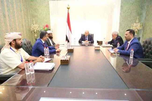 العليمي يشدد على هيئة التشاور والمصالحة ضرورة ترسيخ إنتماء اليمن لحاضنته العربية