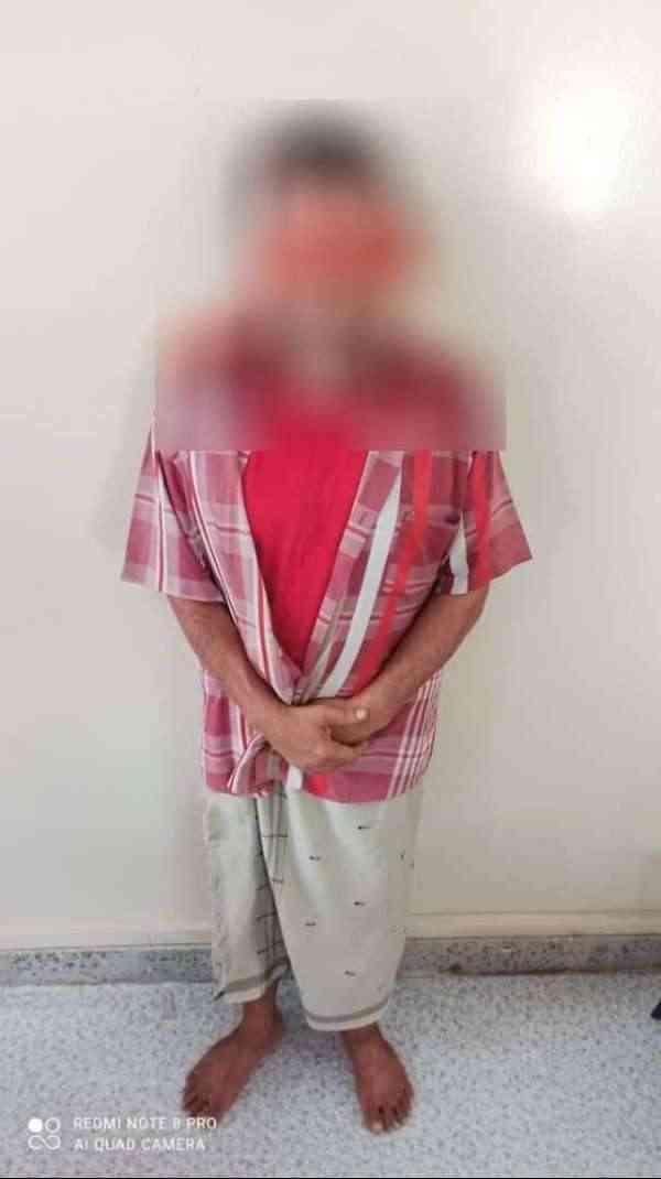 يقوم بترصد فريسته .. ضبط شخص ينتحل شخصية ضابط في عدن ويمارس أعمال دنيئة
