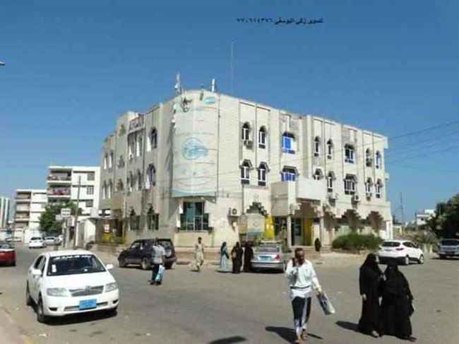 تم اختطافه وإرساله خلف الشمس بحسب زملائه .. موظف بريد عدن يكشف أكبر خلية لنهب أموال الدولة أبطالها مسؤولين حكوميين