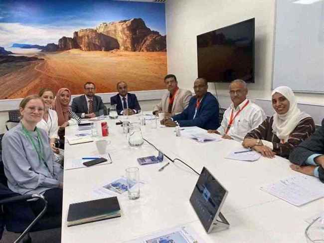 مالية المجلس الرئاسي تبحث مع مسؤولين بريطانيين وأمريكيين دعم القطاعين الاقتصادي والمالي
