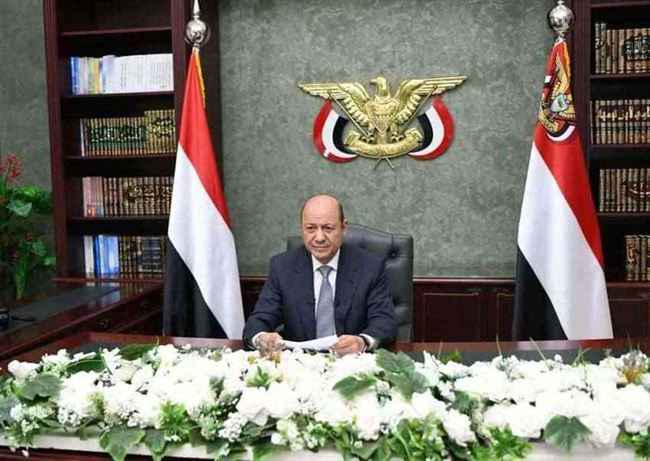 أول محافظ يتفاعل مع قرار رئيس مجلس القيادة الرئاسي بمنع تعيين الأقارب.. وثائق