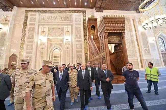 العليمي ونوابه يزورون العاصمة الإدارية المصرية.. الرئيس ينشد دعما عمرانيا لليمن