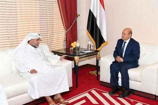 الرئيس العليمي يلتقي رئيس جمعية قطر الخيرية ويدعوها للعمل في المحافظات المحررة