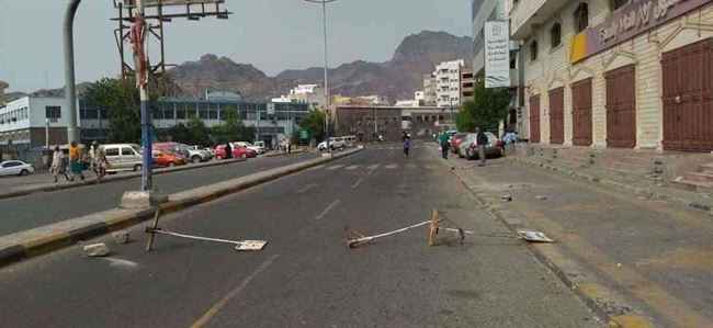 قصة ساخرة .. حرمان رئيس الحكومة اليمنية ومسؤولين بارزين من الغداء في قصر المعاشيق بعدن