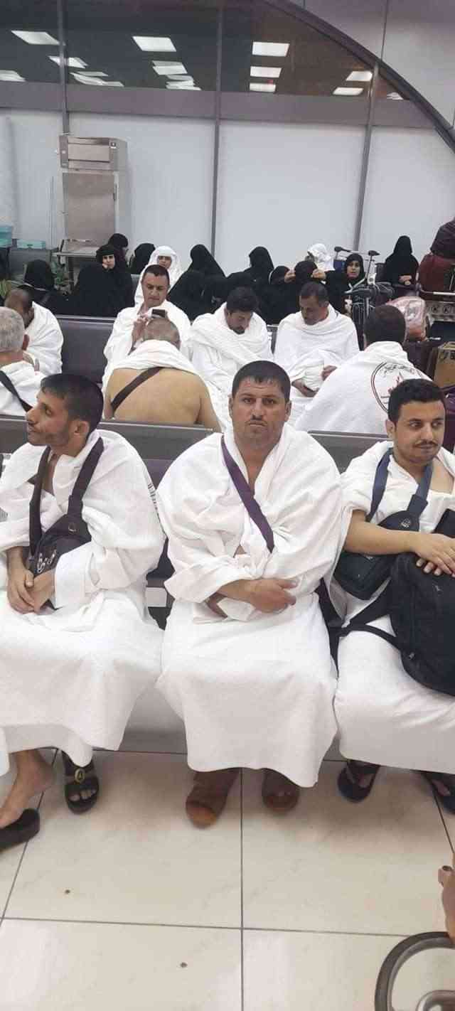 وصول أول رحلة جوية إلى مطار الملك عبدالعزيز بجده تحمل 95 حاج يمني.. شاهد