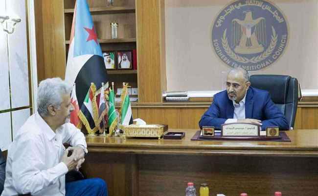 الزُبيدي يعقد أول لقاء لتوحيد جهود الانتقالي والحراك الجنوبي