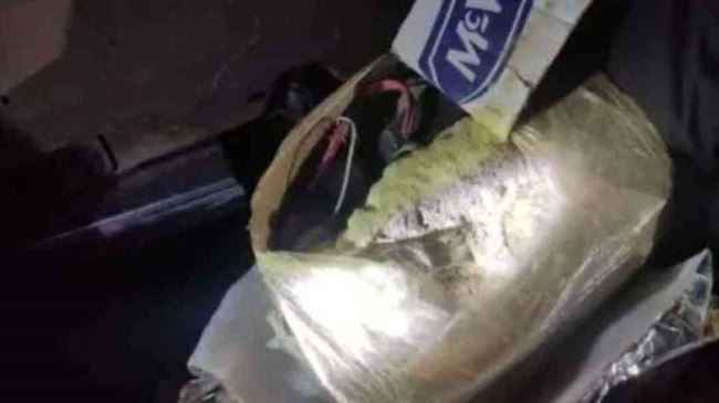 ضبط عناصر من القاعدة بحوزتهم أحزمة ناسفة وعبوات قبل حدوث الاغتيال.. من المسؤول المستهدف؟