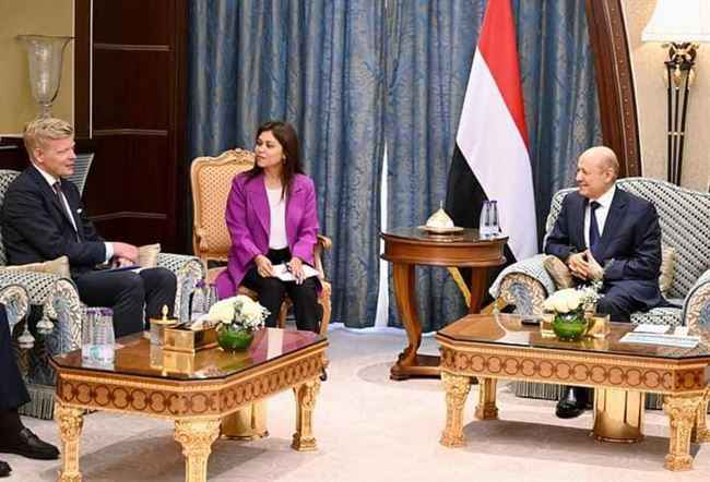 هذا ما قاله المبعوث الأممي للعليمي في إحاطته عن تحركاته الدبلوماسية الأخيرة