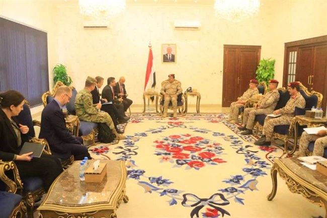 وزير الدفاع يكشف لواشنطن عن ضبط عناصر من القاعدة في طريقها لتنفيذ مخطط تفجيرات للحوثي
