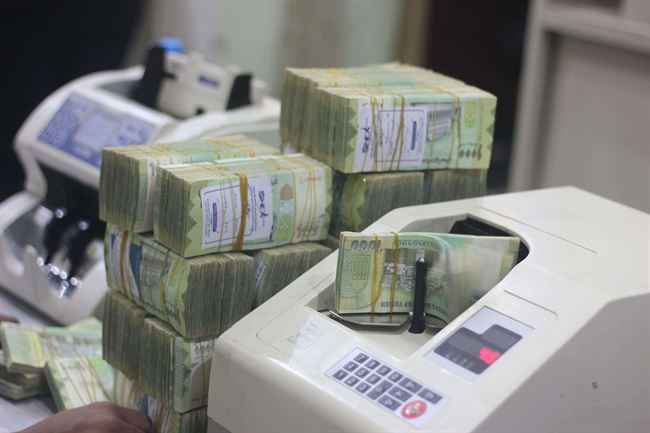 أسعار الصرف بالأسواق اليمنية صباح اليوم الأحد