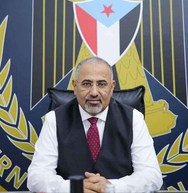 كشف حقيقة الانسحاب من الرئاسي.. لزُبيدي: استقلال الجنوب هو الحل ولا تقاسم السلطة مع الحوثيين
