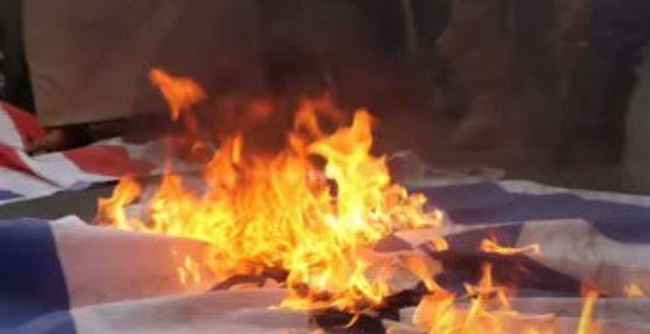 اليمن يرد على إحراق نسخة من القرآن في السويد