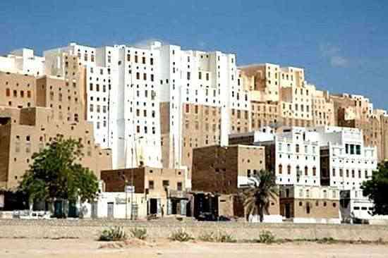 شبام حضرموت .. أول ناطحات سحاب في العالم مهددة بالانهيار 