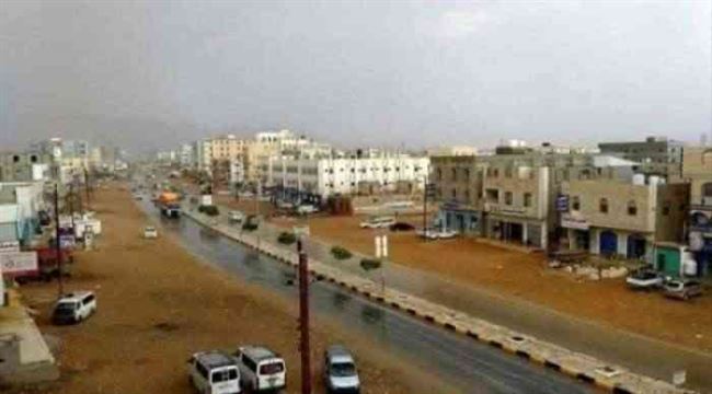 طقم عسكري يدهس طفلة ويهرب بشبوة