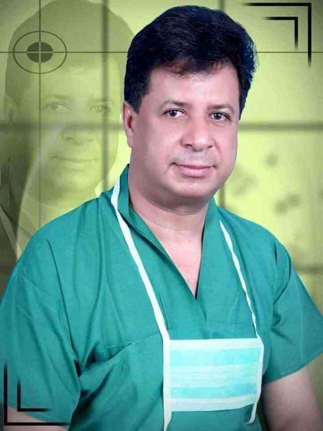 مقتل الدكتور أحمد دويل أحد أشهر الأطباء في عدن بظروف غامضة