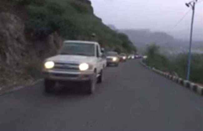 شاهد بالفيديو.. موكب ضخم لطارق صالح يزور 4 مديريات في تعز