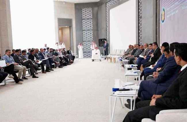 مصادر : تعديل وزاري مرتقب داخل الحكومة اليمنية خلال أيام .. ومصادر تكشف أسماء إثنين من الوزراء المقالين