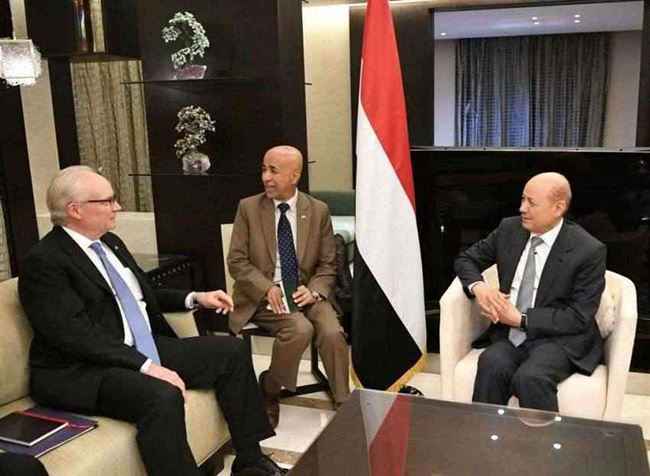 تفاصيل أول لقاء يمني - أمريكي في السعودية بعد ساعات من وصول العليمي إلى جدة