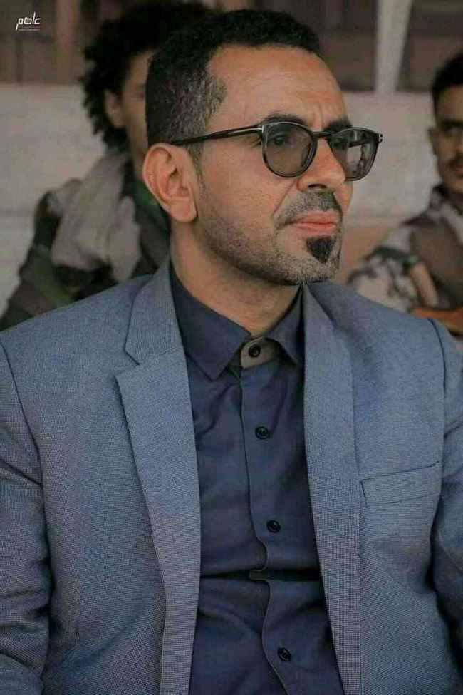 الشرطة العسكرية تطلق النار على مدير مكتب الثقافة في تعز أمام فندق سياحي.. أصيب مع اثنين من حراسته