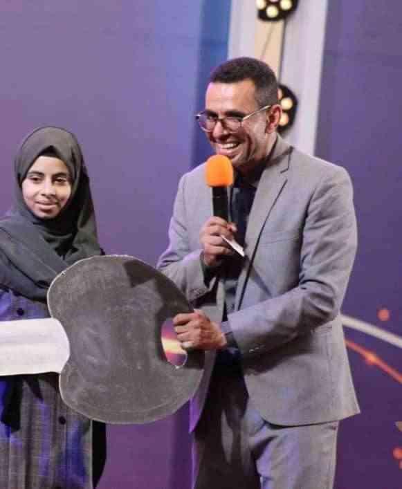 مدير مكتب الثقافة يؤكد إصابته مع مرافقيه على أيدي عناصر الأمن في تعز