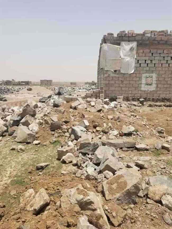 حكومة الرئاسي : الحوثي يرتكب جريمة حرب مكتملة الأركان في البيضاء