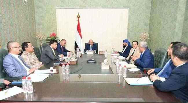 المجلس الرئاسي يستمع إلى إحاطة اللواء هيثم قاسم بشأن عمل اللجنة العسكرية وهيكلة الجيش
