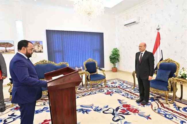 وزير جديد وسفير اليمن لدى اليابان يؤديان اليمين الدستورية أمام الرئيس