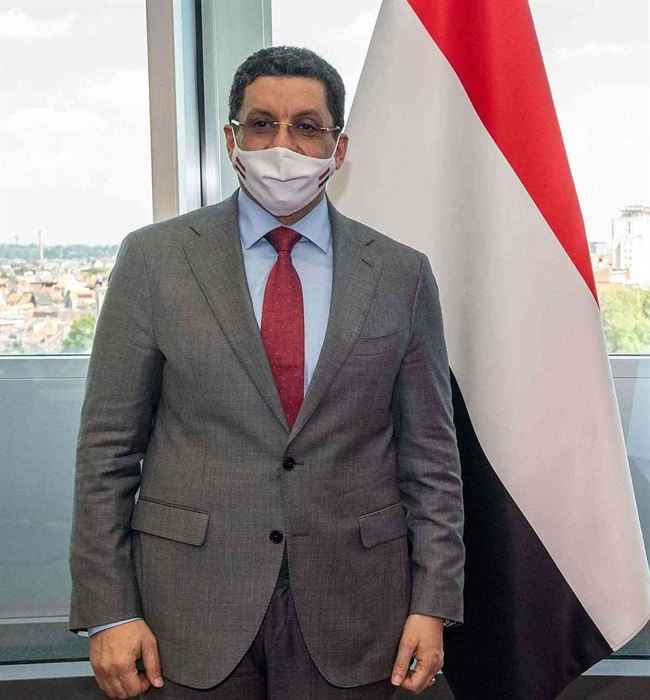 كشف فضيحة مدوية عن وزارة الخارجية في أهم سفارة بالعالم أوقعتهم بها شابة