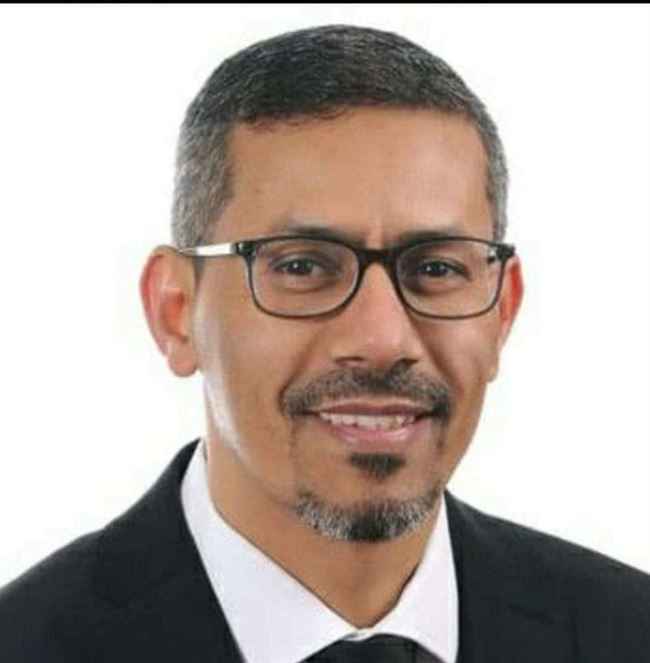 الإعلان عن وفاة شيخ وقارئ يمني شهير في مكة.. بعد انتهاء مناسك الحج