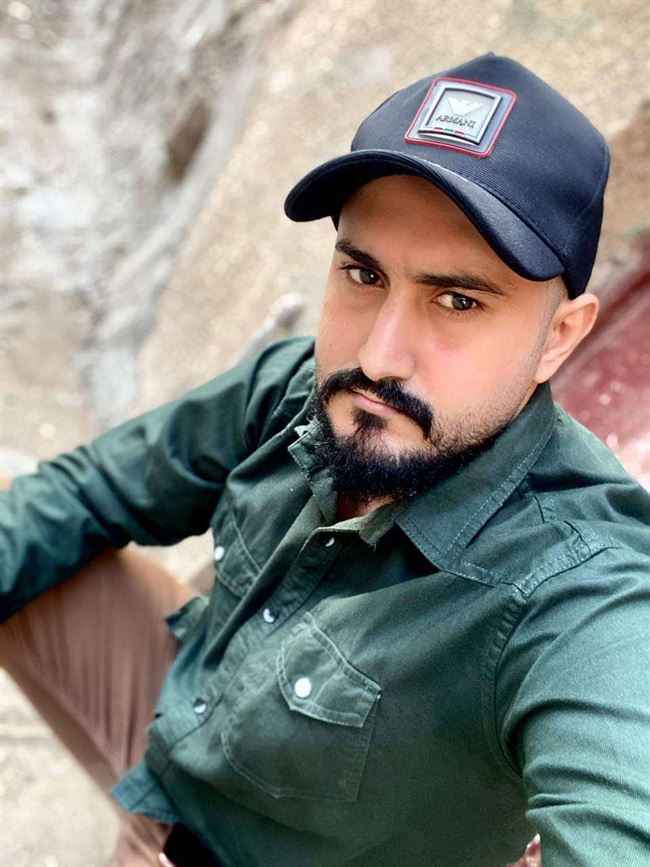 شاب يغتصب طبيبة في صنعاء ويجبرها على دفع رواتبها له ويستدرج أخريات.. إسمه وصورته