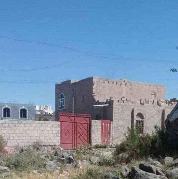 الحوثي يقتحم منزل قائد أمني كبير في مدينة مأرب