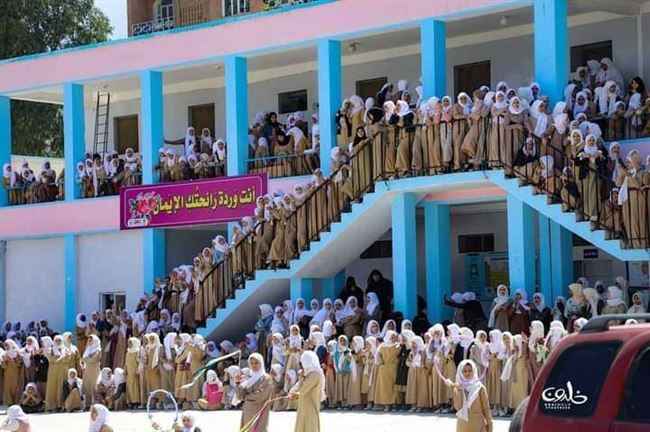 على نهج داعش وطالبان.. الحوثي يقصي حقوق الفتيات بالتعليم بـ"التعنت"