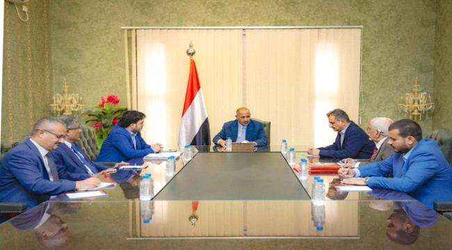 أتهم الحكومة خلف انهيار وضع عدن.. بقلان : بعودة عيدروس طويت صفحة معين