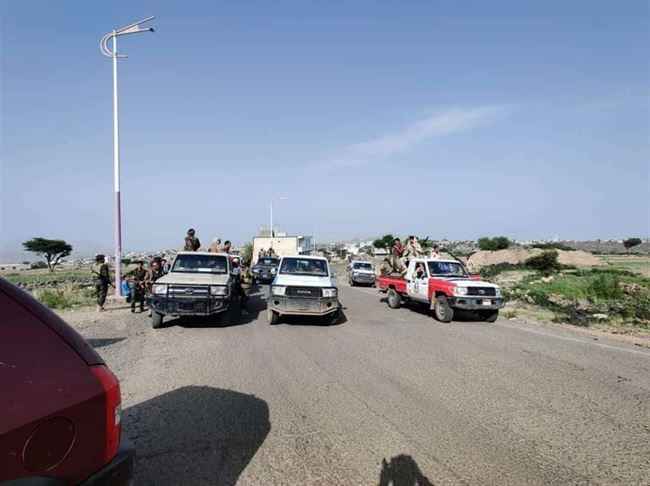 صورة .. شاهد ماذا كان بحوزة الخلية الإرهابية التي اغتالت المسؤول الاممي في تعز