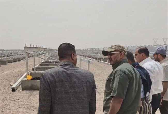 طارق صالح يتعهد لجميع أبناء تعز في الأرياف والمدن بالكهرباء.. بتمويل من الإمارات