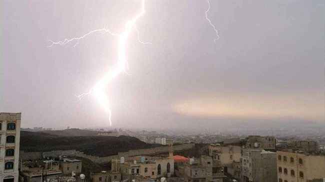 ظواهر طبيعية تحصد مئات الأطفال بسبب نقص الحماية
