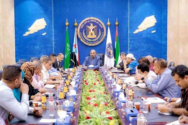 الزبيدي يطالب رؤساء البنوك التجارية والصرافين بهذا الأمر الهام !