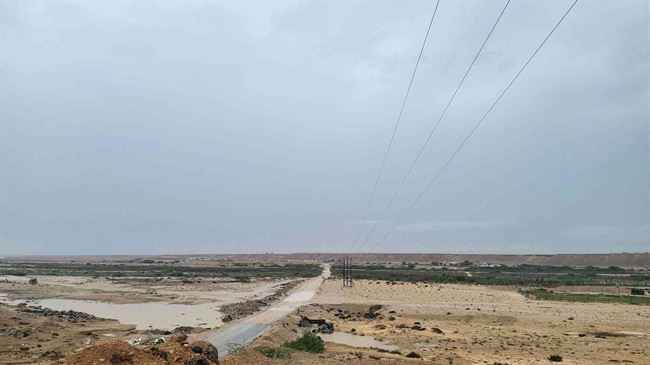 يغطون في النوم.. انهيار منزل فوق رؤوس الأسرة بشبوة لغزارة الأمطار