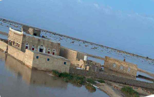 غرق مدني في شبوة ومحاصر أخرين في الجوف .. السيول تخلف أضرار كبيرة باليمن