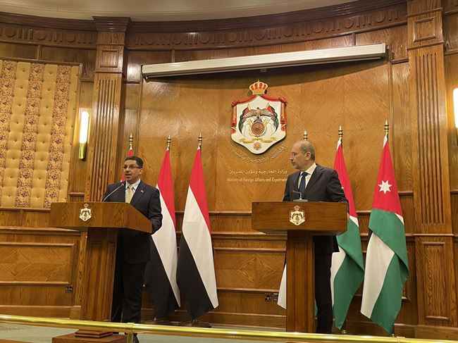 الإعلان عن زيارة مرتقبة سيقوم بها العليمي إلى الأردن