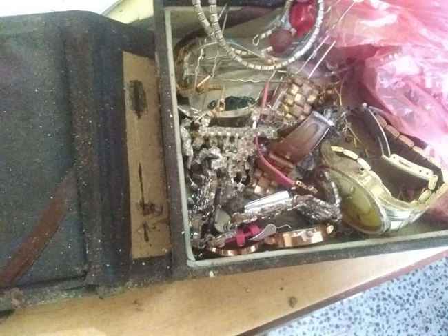 بينهم نساء وأطفال .. ضبط عصابة محترفة في السرقة بالضالع
