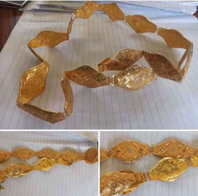 سرقته من داخل أحد الأعراس .. إمرأة تسرق حزام ذهب في المكلا والأمن يضبطها مع صاحب المحل