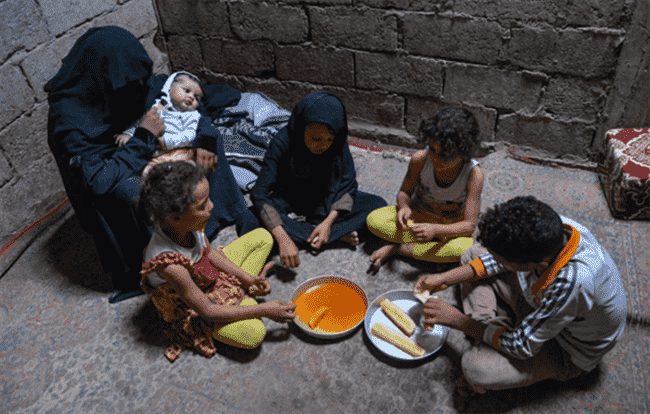 استمرار الصراع يدخل اليمن في المجاعة وتقرير اقتصادي يحذر