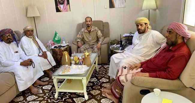قائد التحالف العربي يلتقي بلجنة إصلاح ذات البين بهذه المحافظة