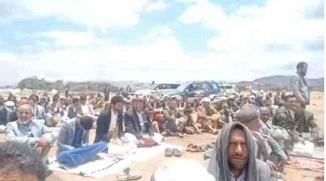 أكثر من أسبوع والحوثي يحاصر قرية كاملة في صنعاء والضحايا بالعشرات