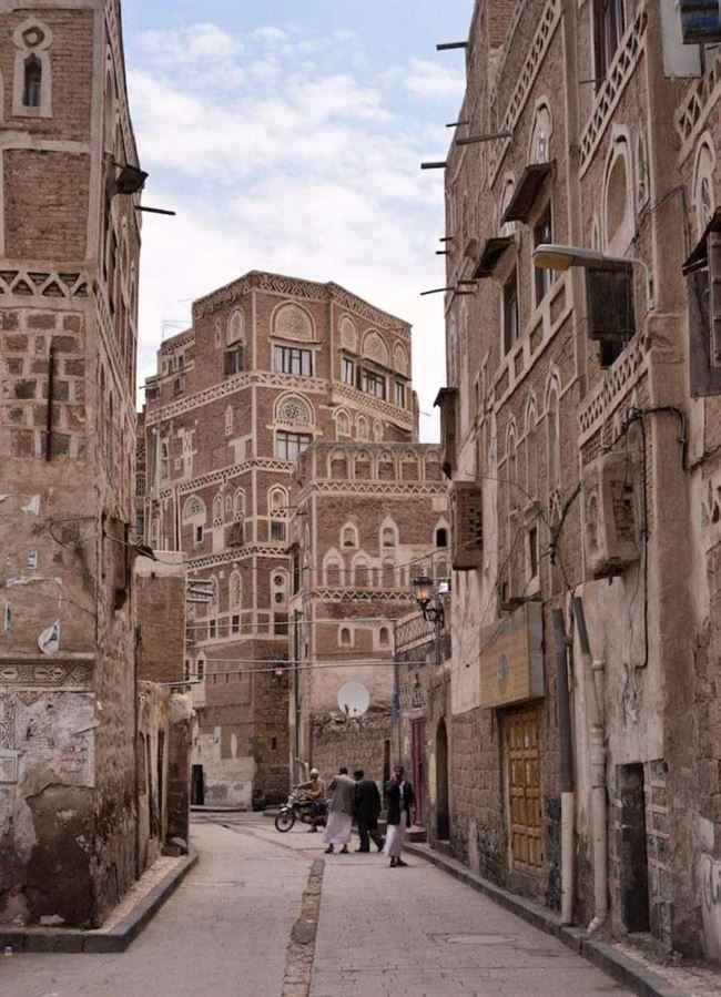 يونسكو تعلن بدء تأهيل 10 ألف منزل في صنعاء القديمة وفرص عمل لآلاف الشباب
