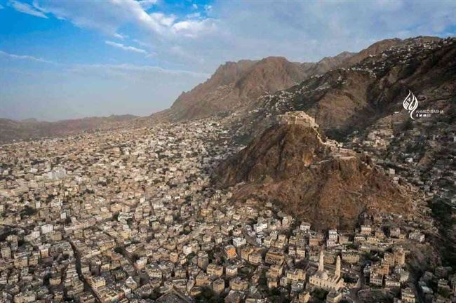 الكشف عن تغيير محافظ وقائد محور تعز ومدير الأمن ودخول قوات جديدة.. تفاصيل