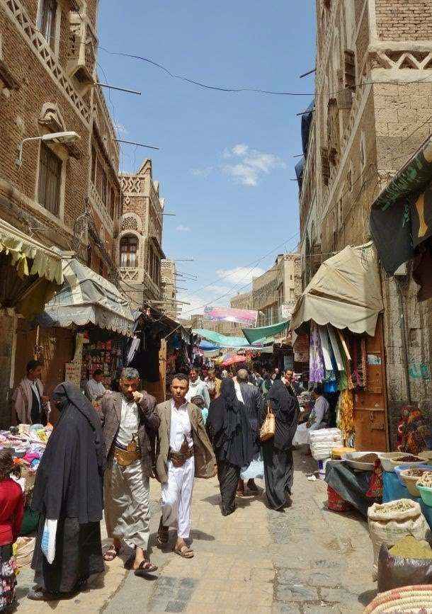 صنعاء تشهد ارتفاع كبير في أسعار السلع والمواد الغذائية.. تورط الحوثي في تجويع اليمنيين