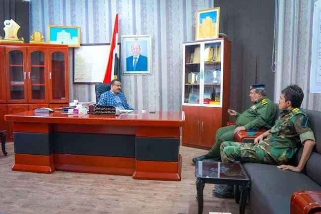 محافظ شبوة يجدد العفو العام لبقية الجنود المتمردين .. ويدعوهم لهذا الأمر